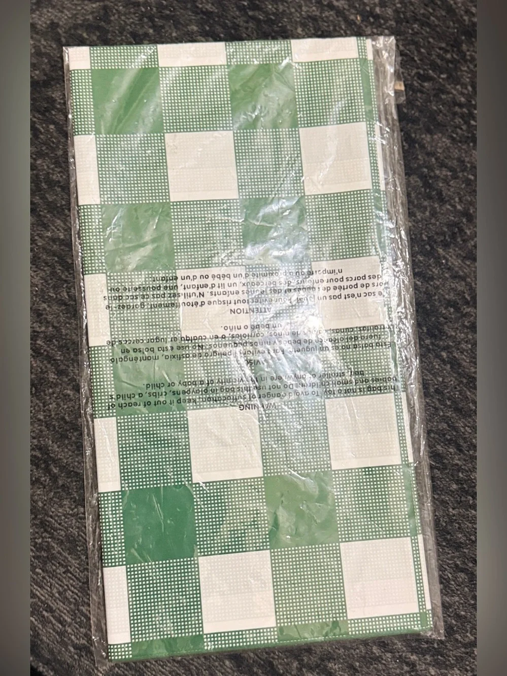Green & White Checkered Table Cover